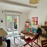 Cassis Hostel